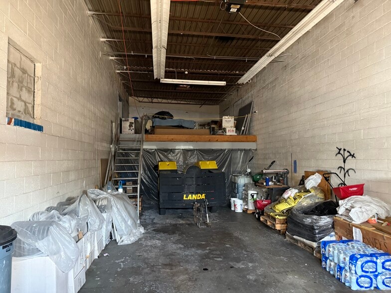 218 Putcan Ave, Essington, PA for lease - Building Photo - Image 2 of 7