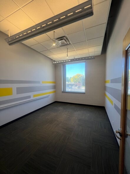 677 S Colorado Blvd, Denver, CO for sale - Building Photo - Image 3 of 57