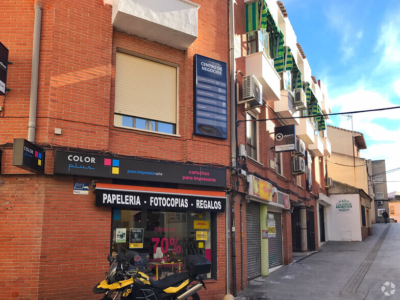 Calle Coronados, 10, Pinto, Madrid for sale - Building Photo - Image 1 of 2