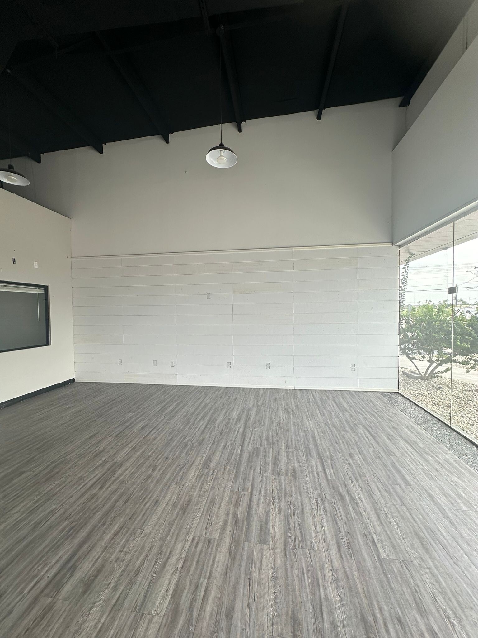 1601 W Trenton Rd, Edinburg, TX for lease Interior Photo- Image 1 of 1