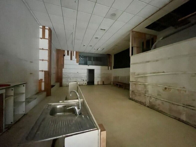 de, 66, Ferrol, La Coruna for sale - Interior Photo - Image 3 of 12