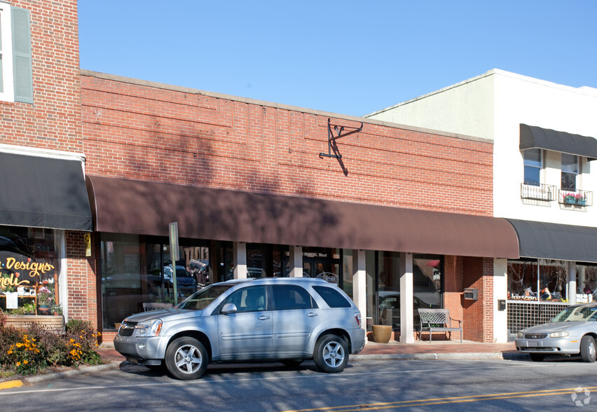 118 Main W, Valdese, NC for lease - Primary Photo - Image 2 of 9