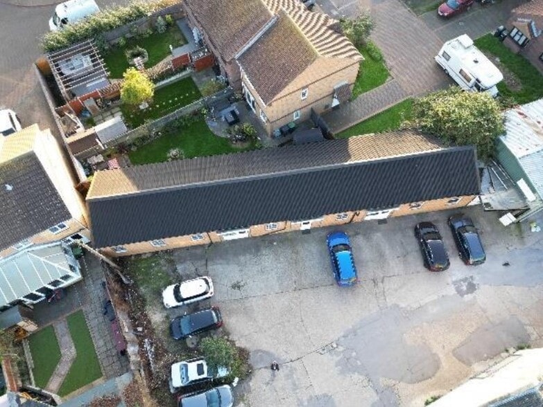 17-19 Westfield Industrial Estate, Gosport for sale - Building Photo - Image 3 of 3