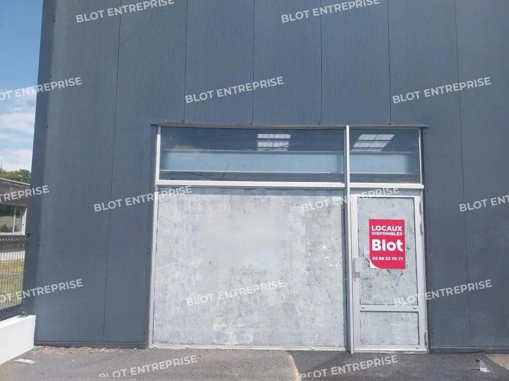 Flex in Saint-Évarzec for lease Building Photo- Image 1 of 6