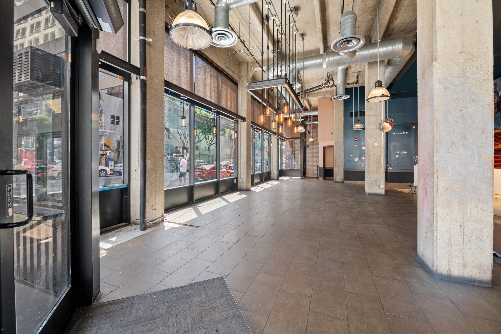 603 S Spring St, Los Angeles, CA for lease Interior Photo- Image 1 of 15