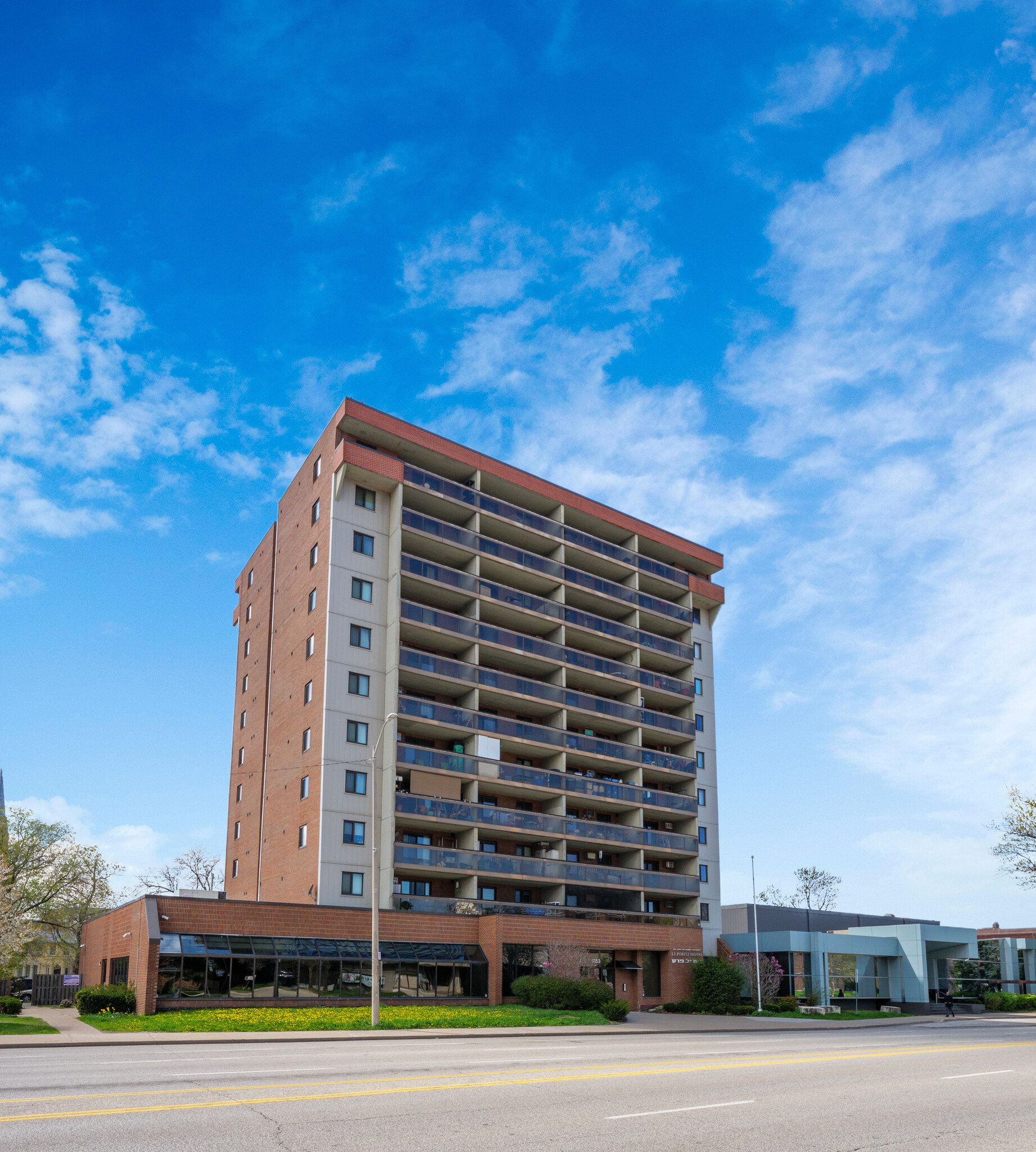 1653 Ouellette Av, Windsor, ON for sale Primary Photo- Image 1 of 16