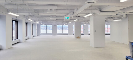 555 W Hastings St, Vancouver, BC for lease Interior Photo- Image 2 of 5