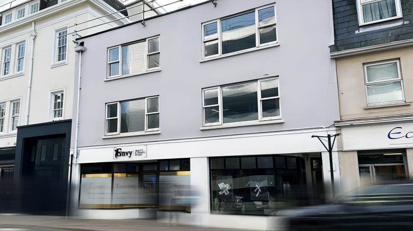 5 Minden Pl, Jersey for sale Primary Photo- Image 1 of 1