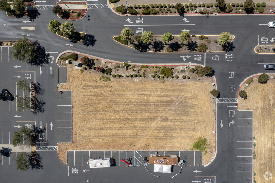 Golden Valley Pky, Lathrop, CA for lease - Building Photo - Image 2 of 4