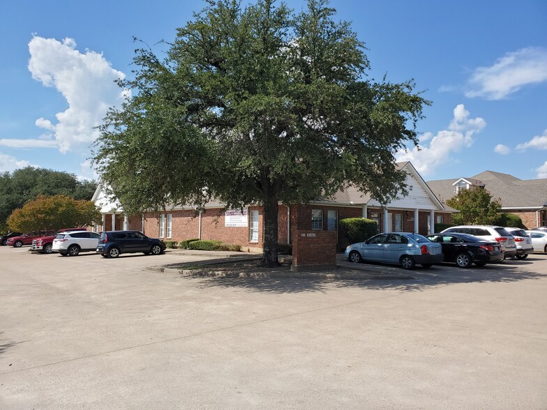 2707 Bolton Boone Dr, DeSoto, TX for lease - Building Photo - Image 2 of 5