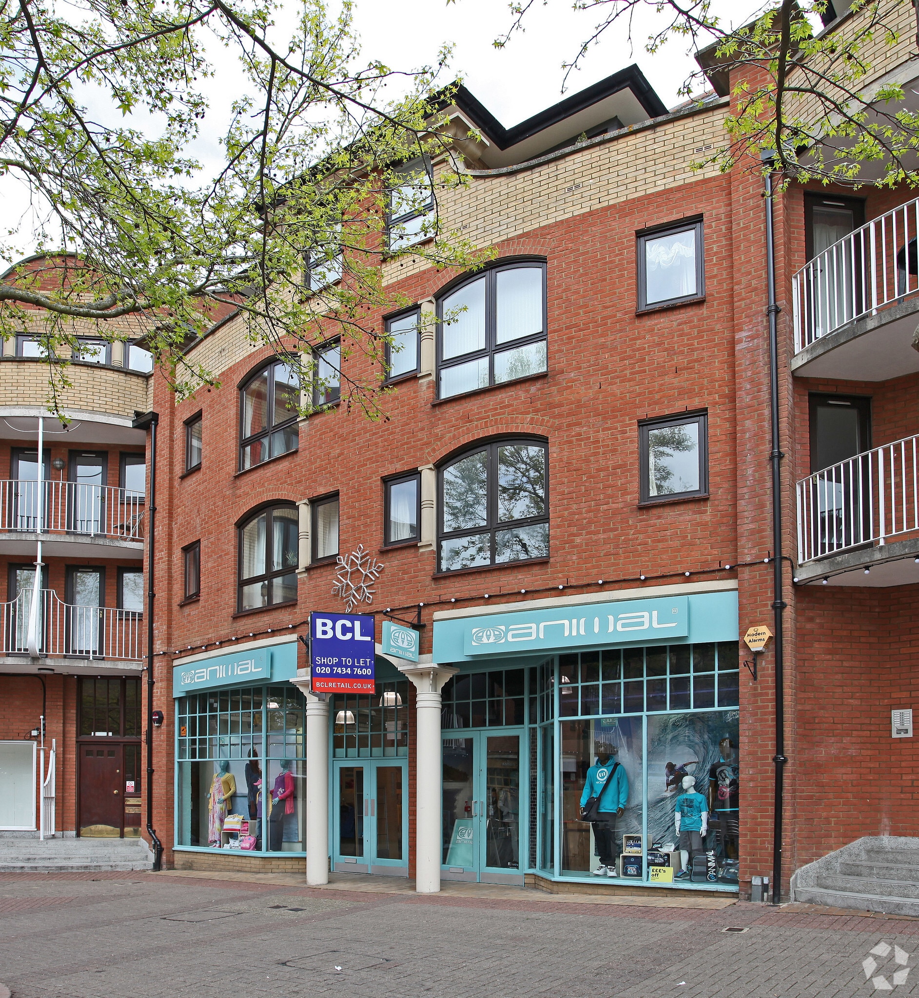 96-97 Gloucester Green, Oxford for sale Primary Photo- Image 1 of 1