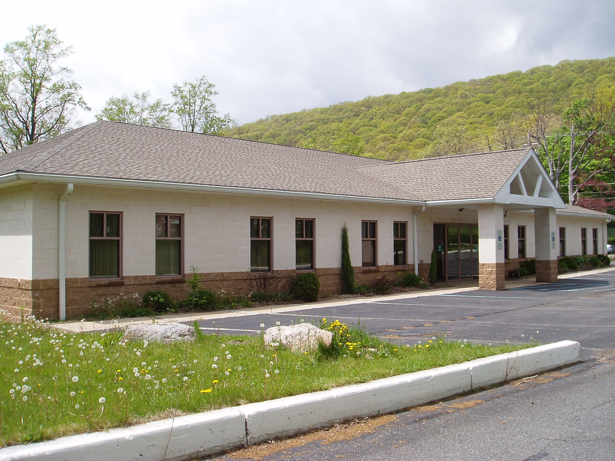 103 Broad St, Ashland, PA for sale Primary Photo- Image 1 of 1