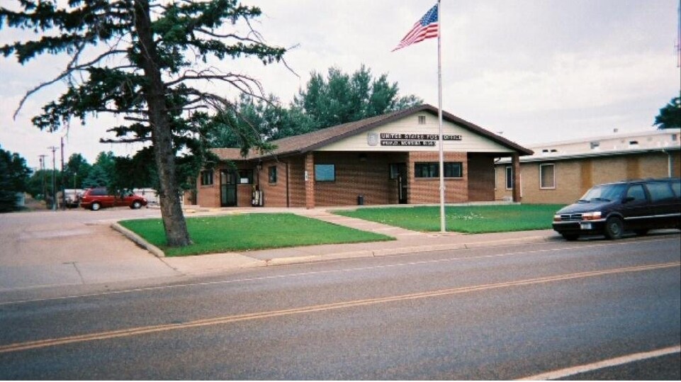 206 S Wibaux St, Wibaux, MT 59353