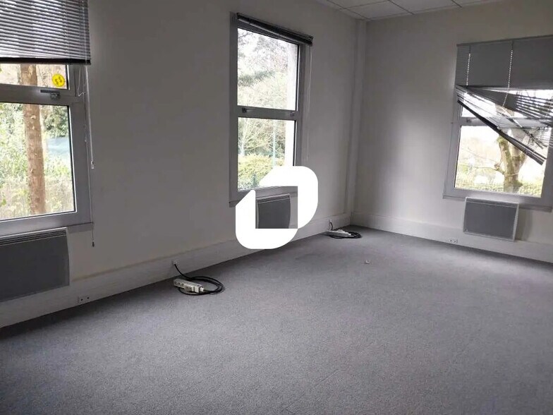 1 Rue Alfred De Vigny, Saint-Germain-en-Laye for lease - Building Photo - Image 3 of 14