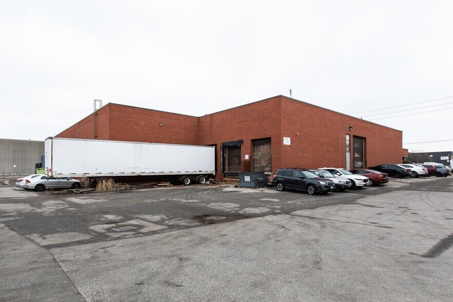 1122 Lorimar Dr, Mississauga, ON for lease - Building Photo - Image 1 of 7