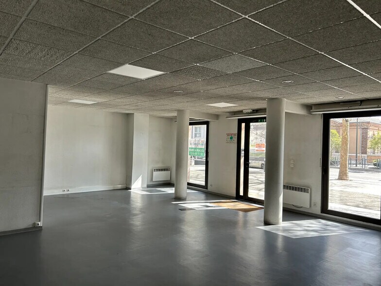 10 Boulevard Adelphe Chasles, Chartres for lease - Interior Photo - Image 3 of 7