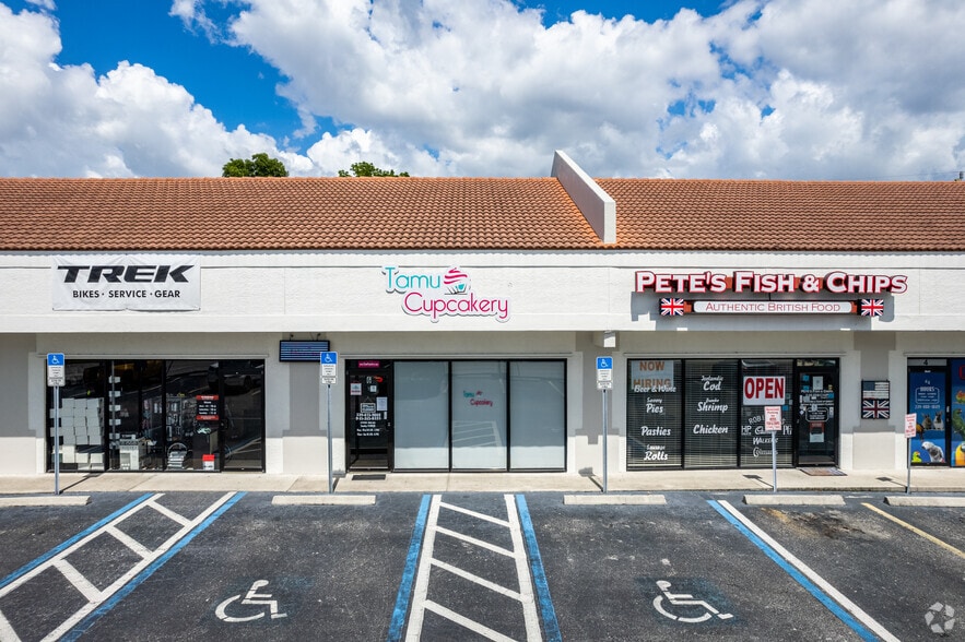 311 Del Prado Blvd, Cape Coral, FL for lease - Building Photo - Image 3 of 7