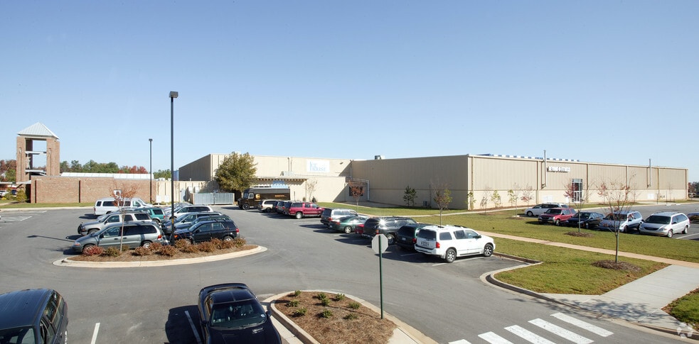 1839 S Main St, Wake Forest, NC for lease - Building Photo - Image 2 of 15