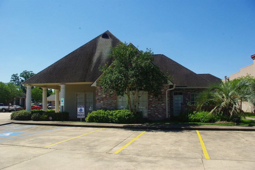 13348 Coursey Blvd Baton Rouge La 70816 Property For On 13348 Coursey Blvd Baton Rouge La 70816 Property For On Loopnet Com
