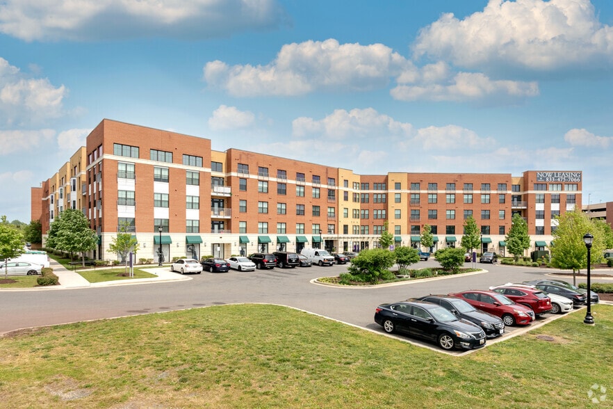 9300 Lottsford Rd, Largo, MD for lease - Primary Photo - Image 1 of 42