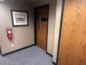 2335 Burton St Se, Grand Rapids, MI for lease Building Photo- Image 1 of 17