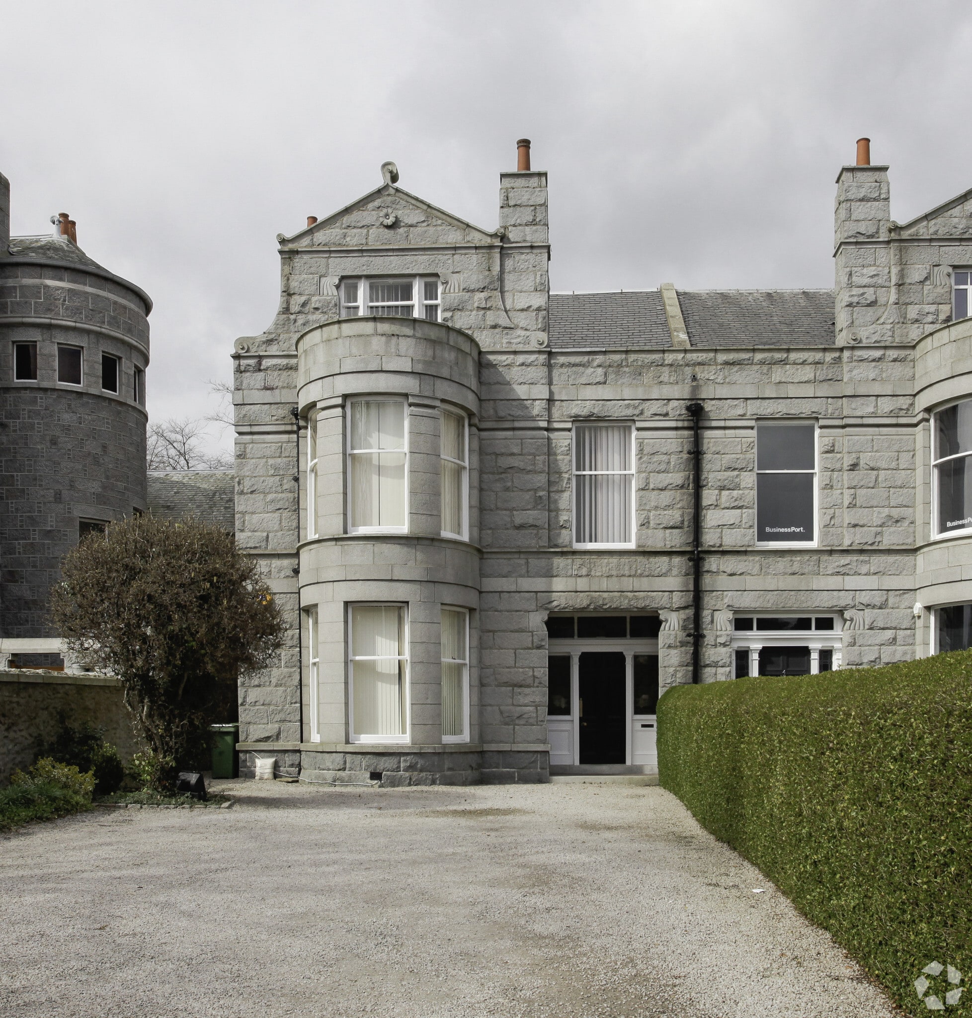 48 Queens Rd, Aberdeen for sale Primary Photo- Image 1 of 1