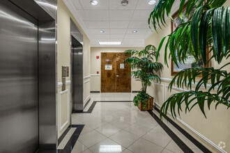 6499 NW Powerline Rd, Fort Lauderdale, FL for lease Interior Photo- Image 1 of 6