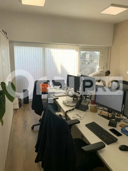 Office in Pessac for lease - Building Photo - Image 3 of 6