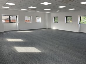 2-4 Albert St, Maidenhead for lease Interior Photo- Image 2 of 3