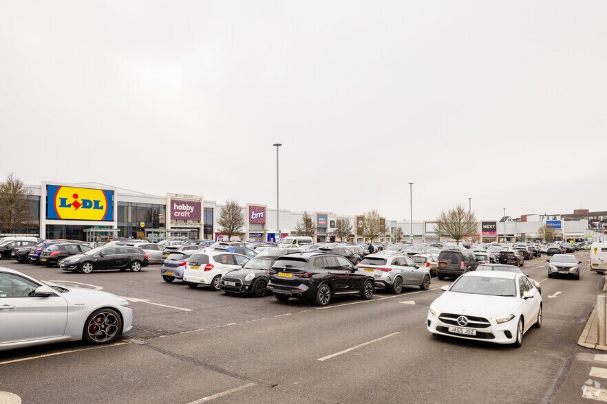 Theobald St, Borehamwood for lease - Building Photo - Image 3 of 3