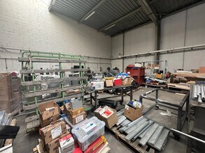 16 Rue Jean Poulmarch, Argenteuil for lease Building Photo- Image 1 of 11