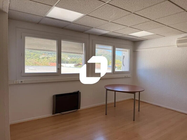 Office in Seyssins for lease - Interior Photo - Image 3 of 6