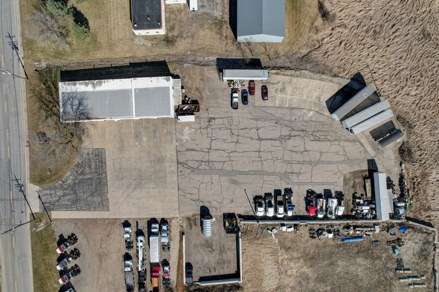 215 Deerfield Rd, Marshall, WI for lease - Building Photo - Image 3 of 5