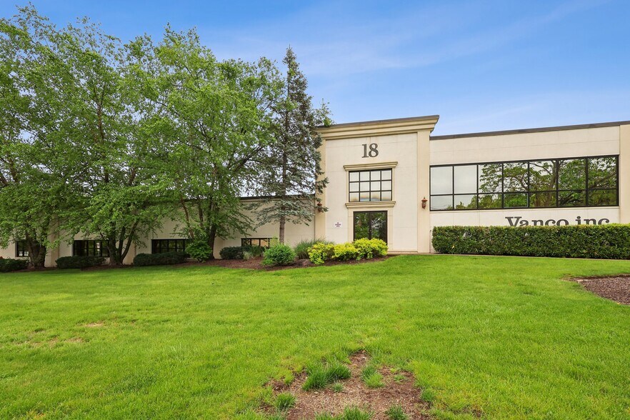 18 Microlab Rd, Livingston, NJ for lease - Building Photo - Image 1 of 27
