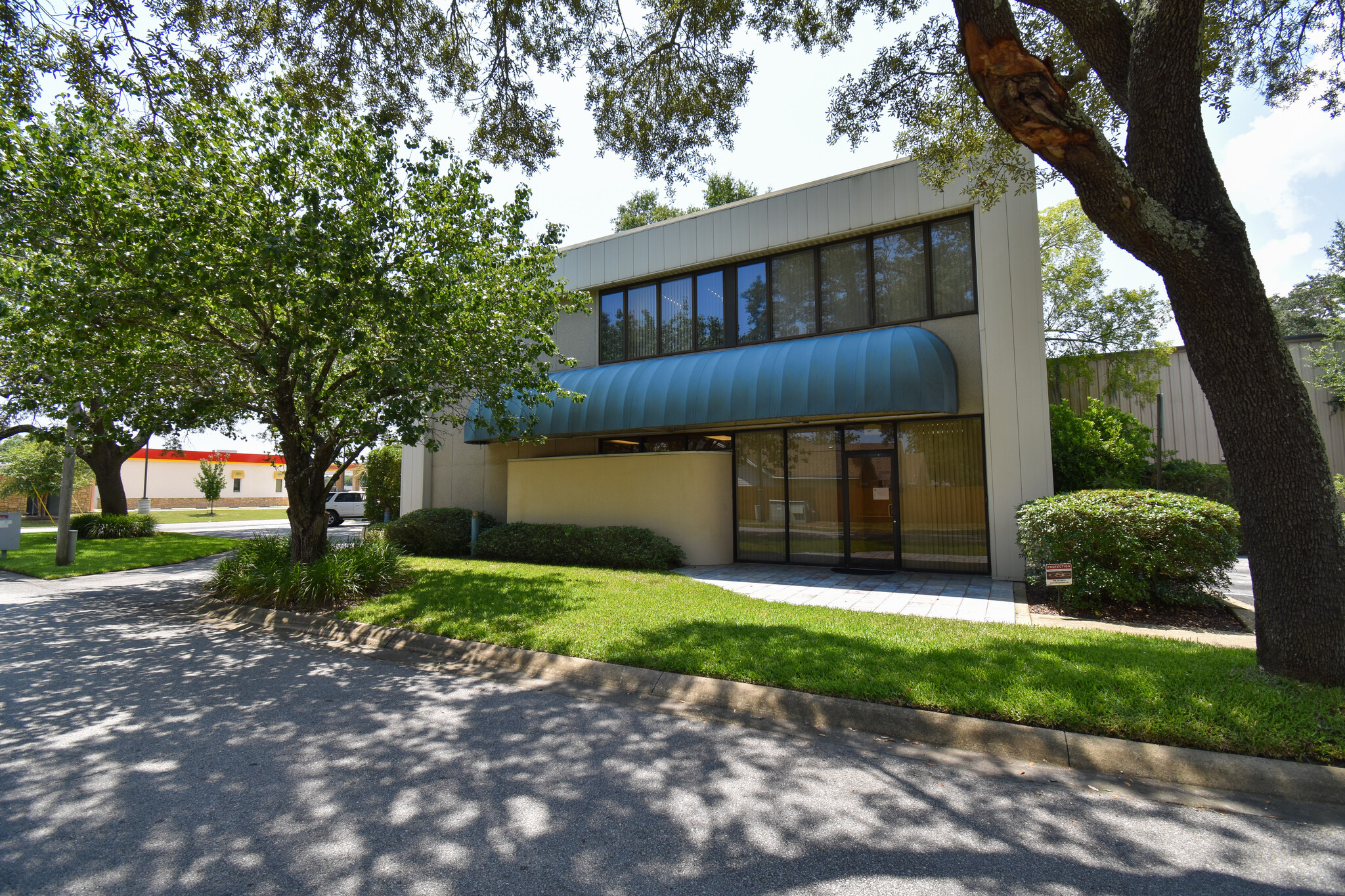 15 Yacht Club Dr, Fort Walton Beach, FL 32548 | LoopNet 