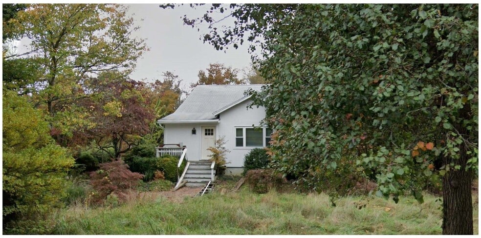 92 Millhurst Rd, Manalapan Township, NJ for sale - Building Photo - Image 1 of 1