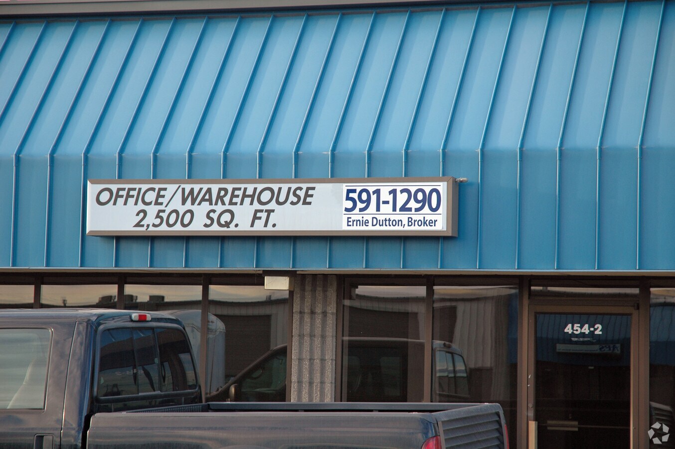 454 Moore Ln, Billings, MT 59101