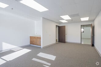 12445 E 39th Ave, Denver, CO for lease Interior Photo- Image 2 of 7