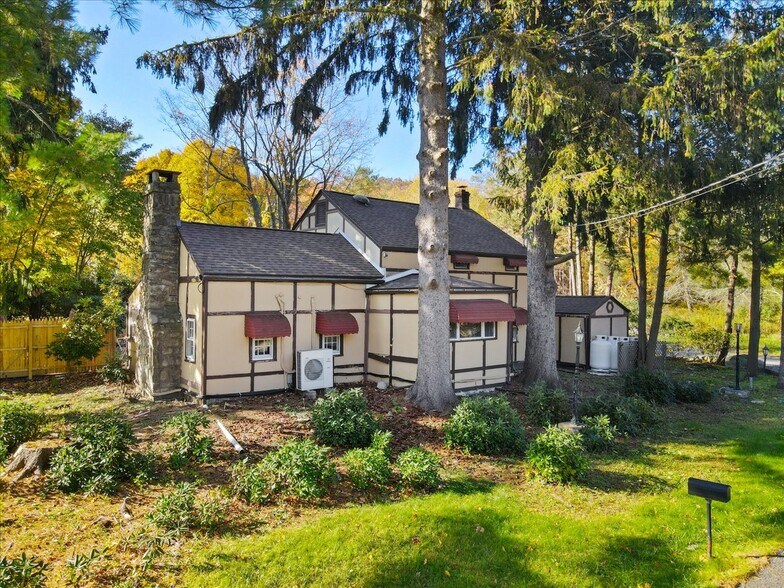 3760 Route 52, Stormville, NY 12582