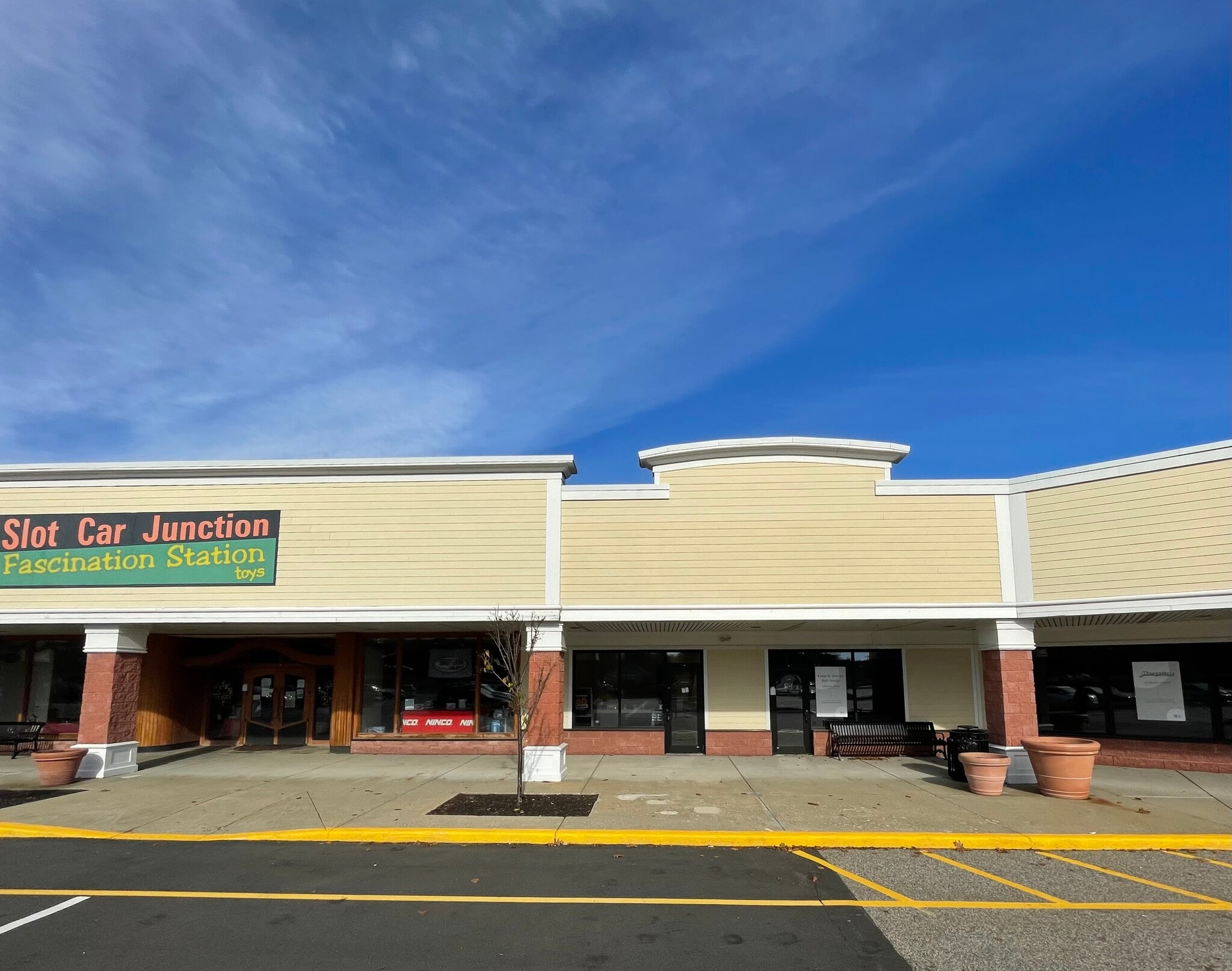 147 Old Bath Rd, Brunswick, ME 04011 Merrymeeting Plaza