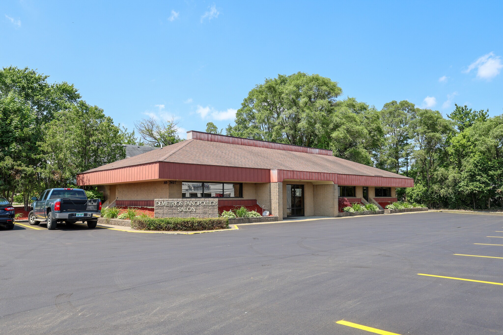 3425-3427 Salerno Dr NE, Grand Rapids, MI for sale Building Photo- Image 1 of 1