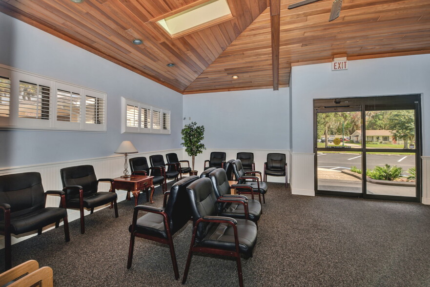 403 W Highland Blvd, Inverness, FL for sale - Building Photo - Image 1 of 59