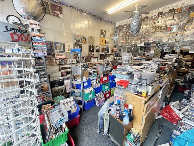 4 Mackintosh Pl, Cardiff for sale - Interior Photo - Image 2 of 8