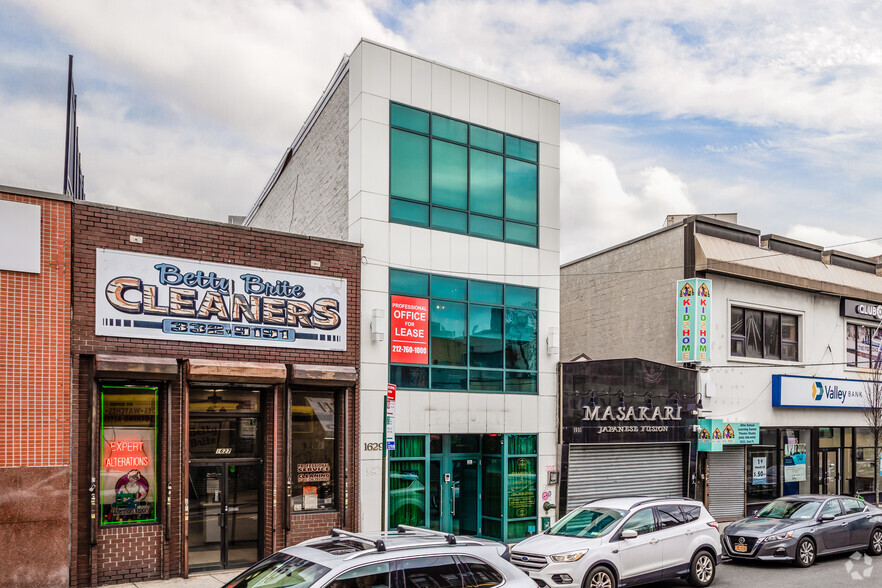 1629 Sheepshead Bay Rd, Brooklyn, NY for lease - Building Photo - Image 2 of 11