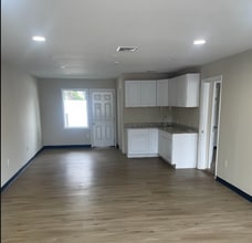 100 Oakland Ave, Port Jefferson, NY for lease Interior Photo- Image 1 of 3