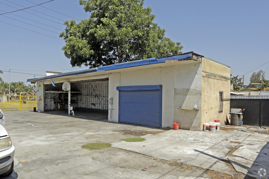 9006 S Central Ave, Los Angeles, CA for sale - Primary Photo - Image 1 of 1