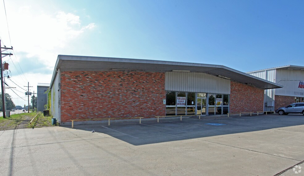 940 S Frazier St, Conroe, TX for sale - Primary Photo - Image 1 of 1