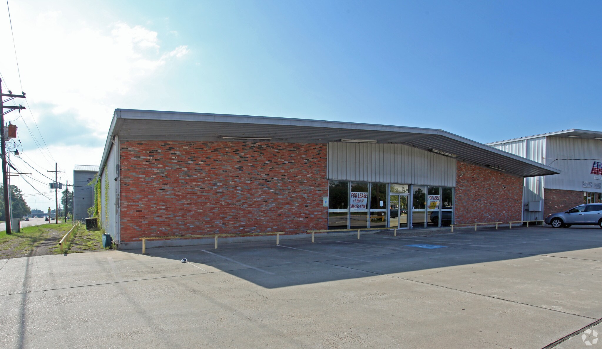 940 S Frazier St, Conroe, TX for sale Primary Photo- Image 1 of 1