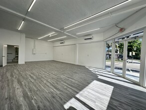 1696 S 22nd Ave, Hollywood, FL for lease Building Photo- Image 2 of 6