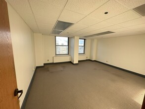 20 N Wacker Dr, Chicago, IL for lease Building Photo- Image 2 of 3
